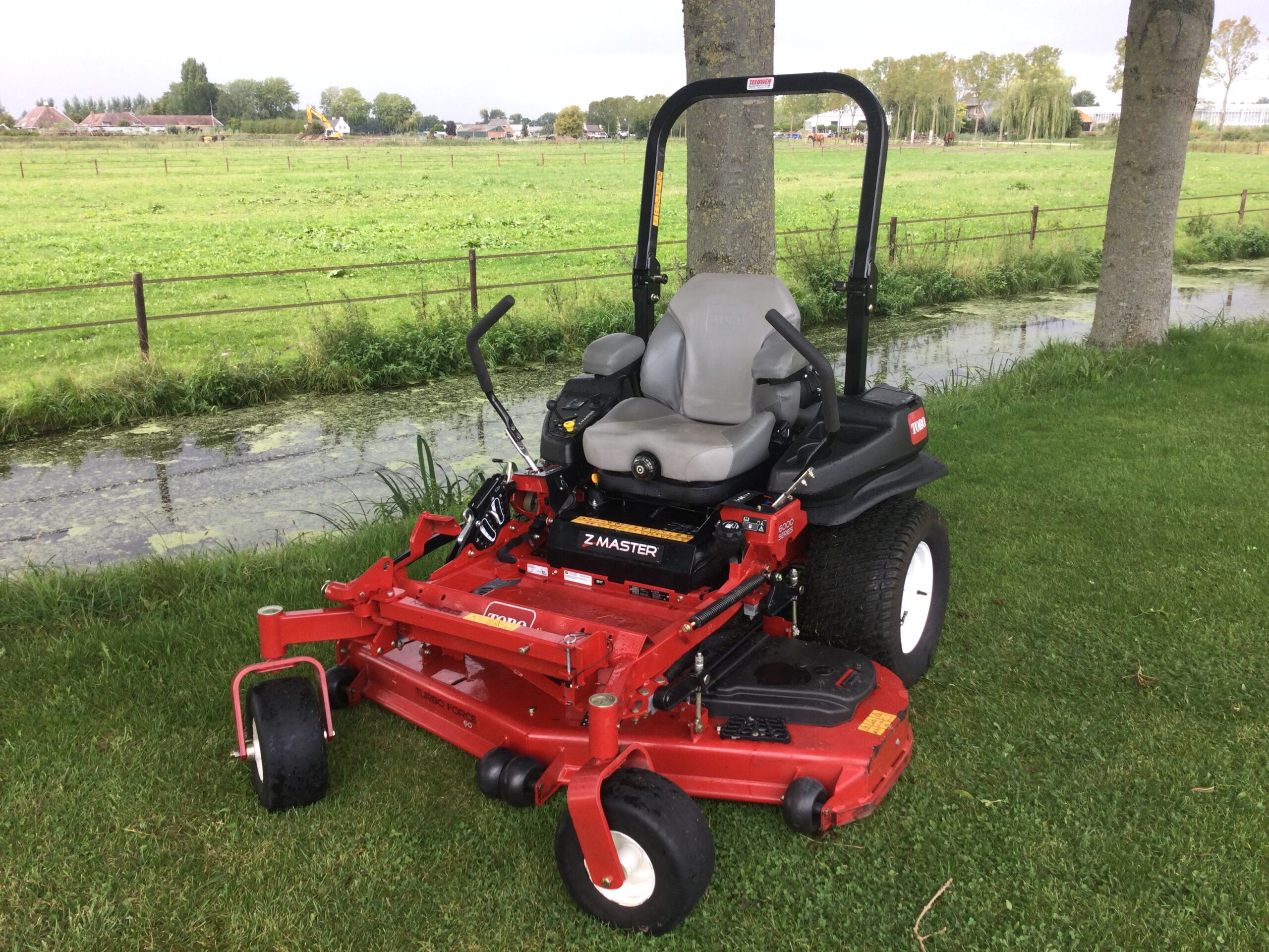 Neem contact op met Teuuwen Tuin Machines