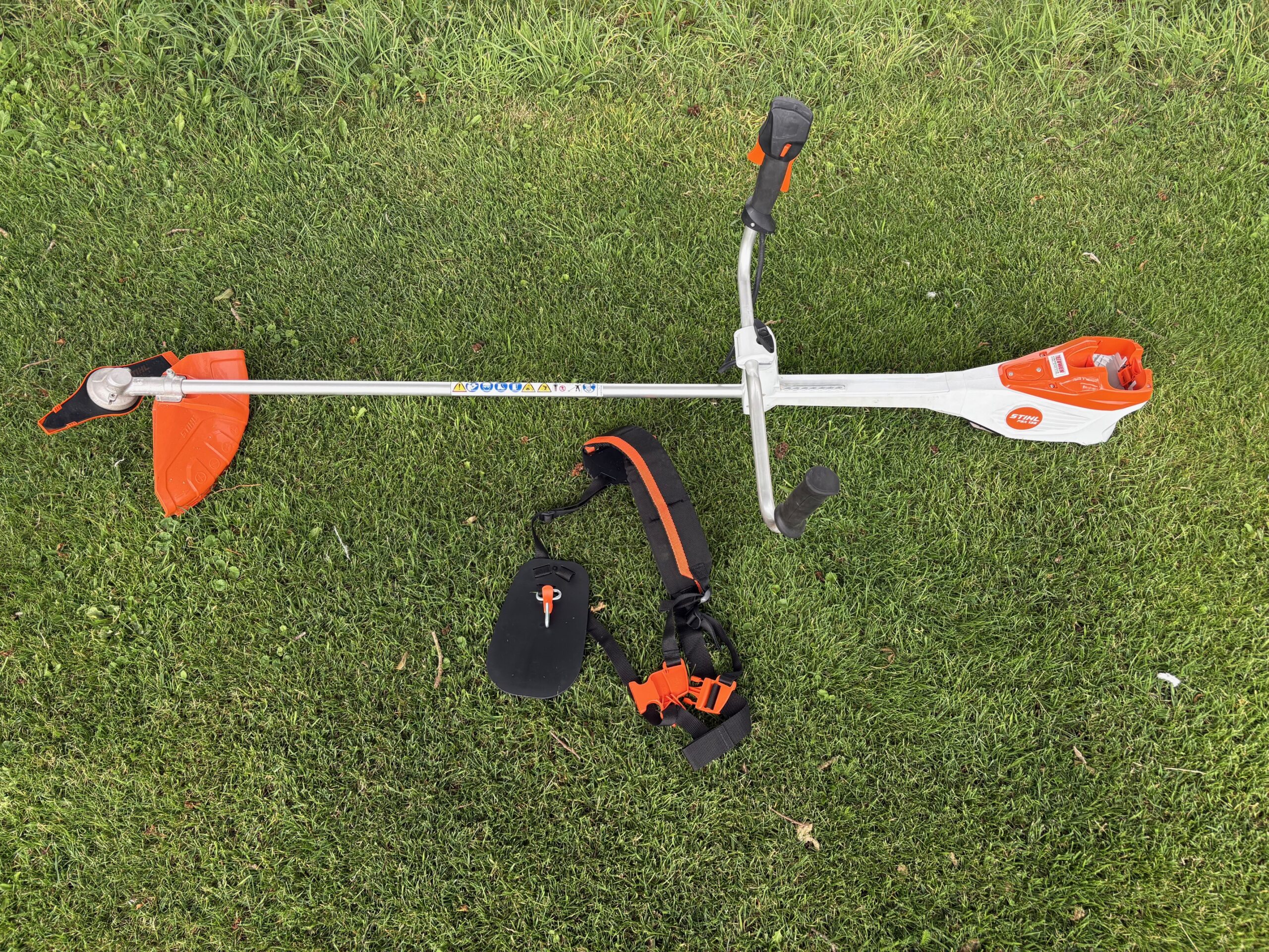 Stihl FSA 135 accu bosmaaier met mes - Afbeelding 2