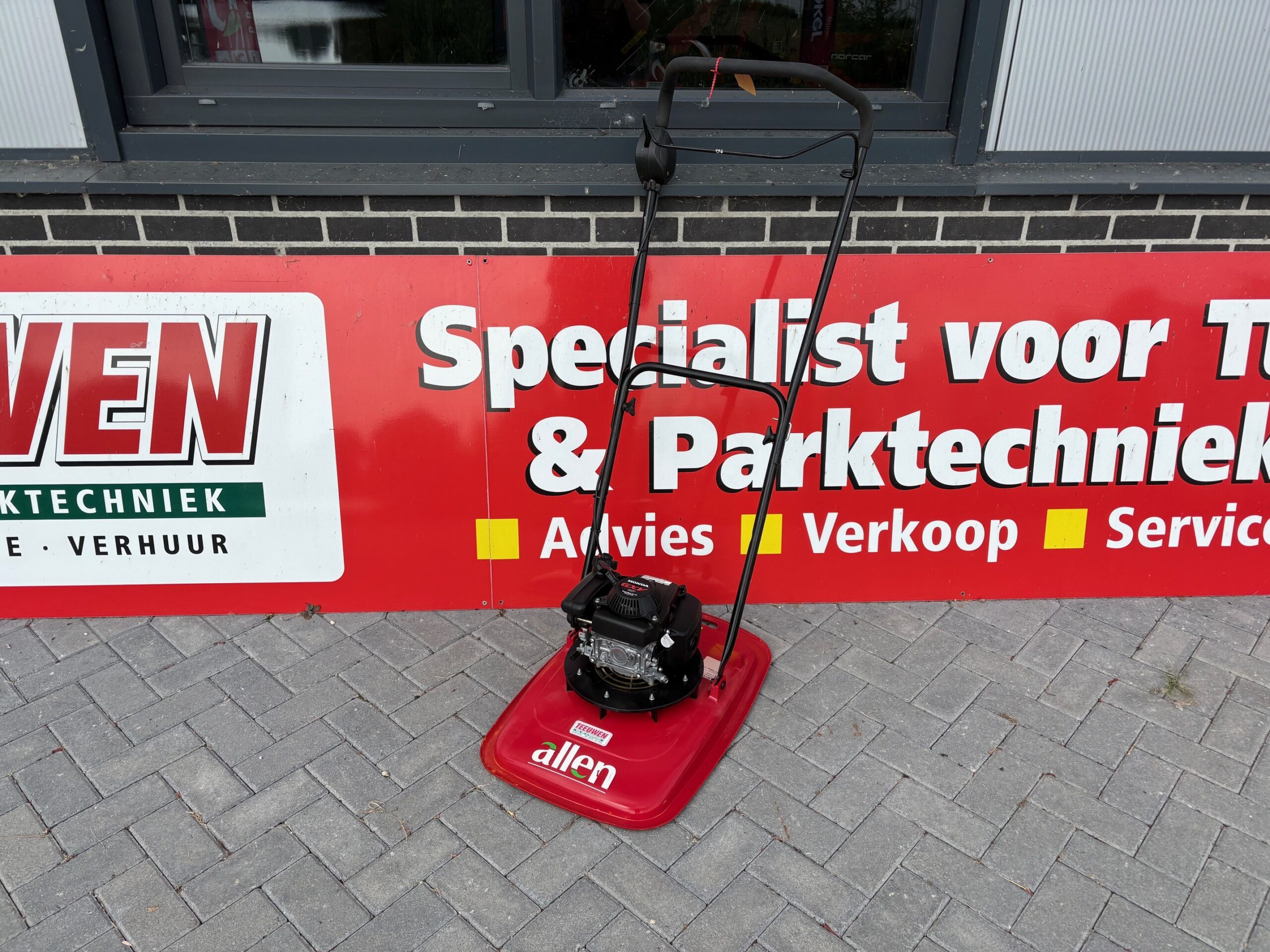 Allen XR 44 benzine zweefmaaier